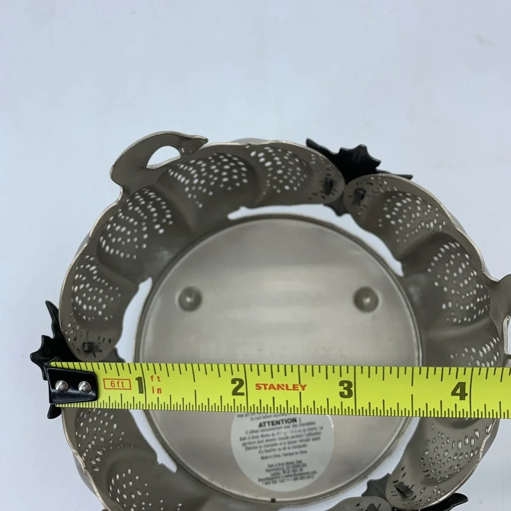 Discontinued‎ Bath Body Works Perforated Metal Pumpkin Leaves Fall Candle Holder